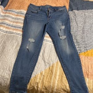 Maurices jeans